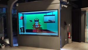 Wholesale 49inch 4K Transparent LCD Video Wall 2X2 Landscape / Portrait Screen Position Flexible Size Colorful from china suppliers