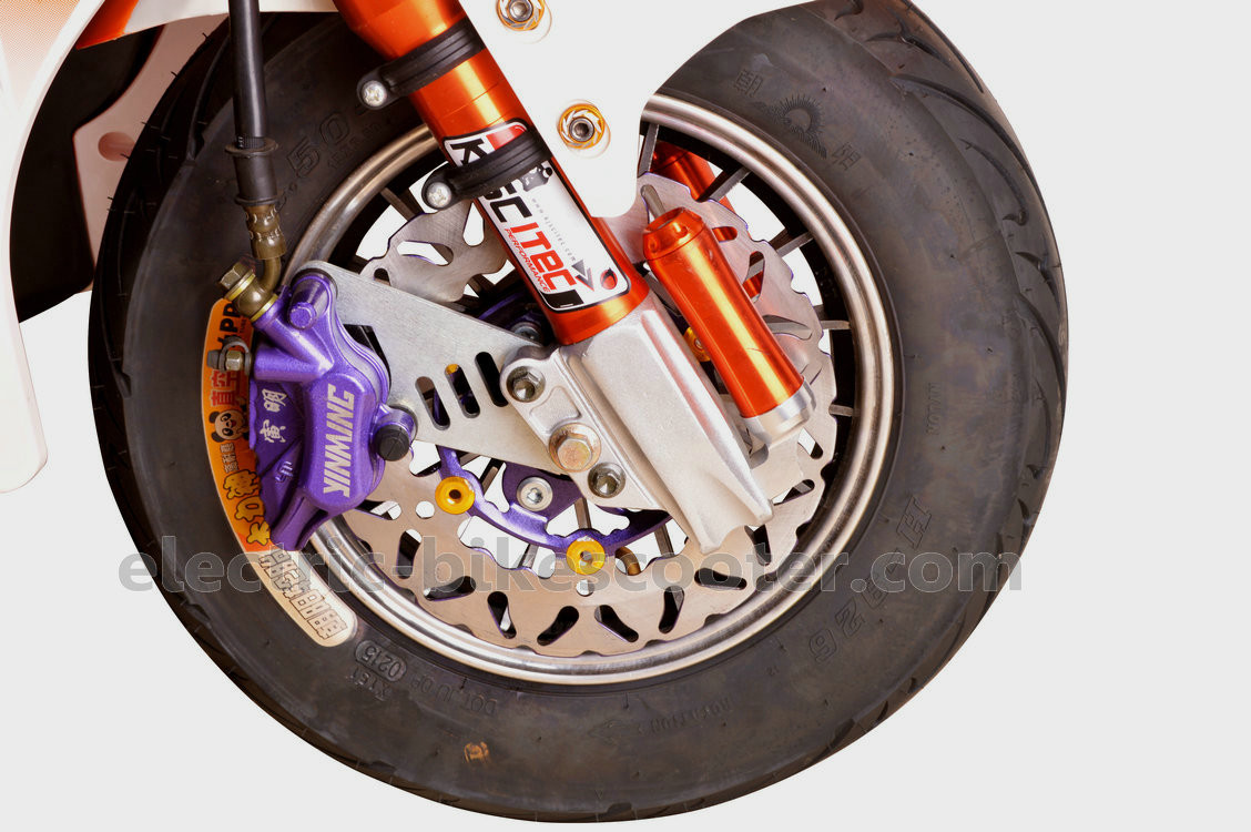 48V 32Ah Electric Pedal Assisted Scooter 90km Long Drive Distance Scooter