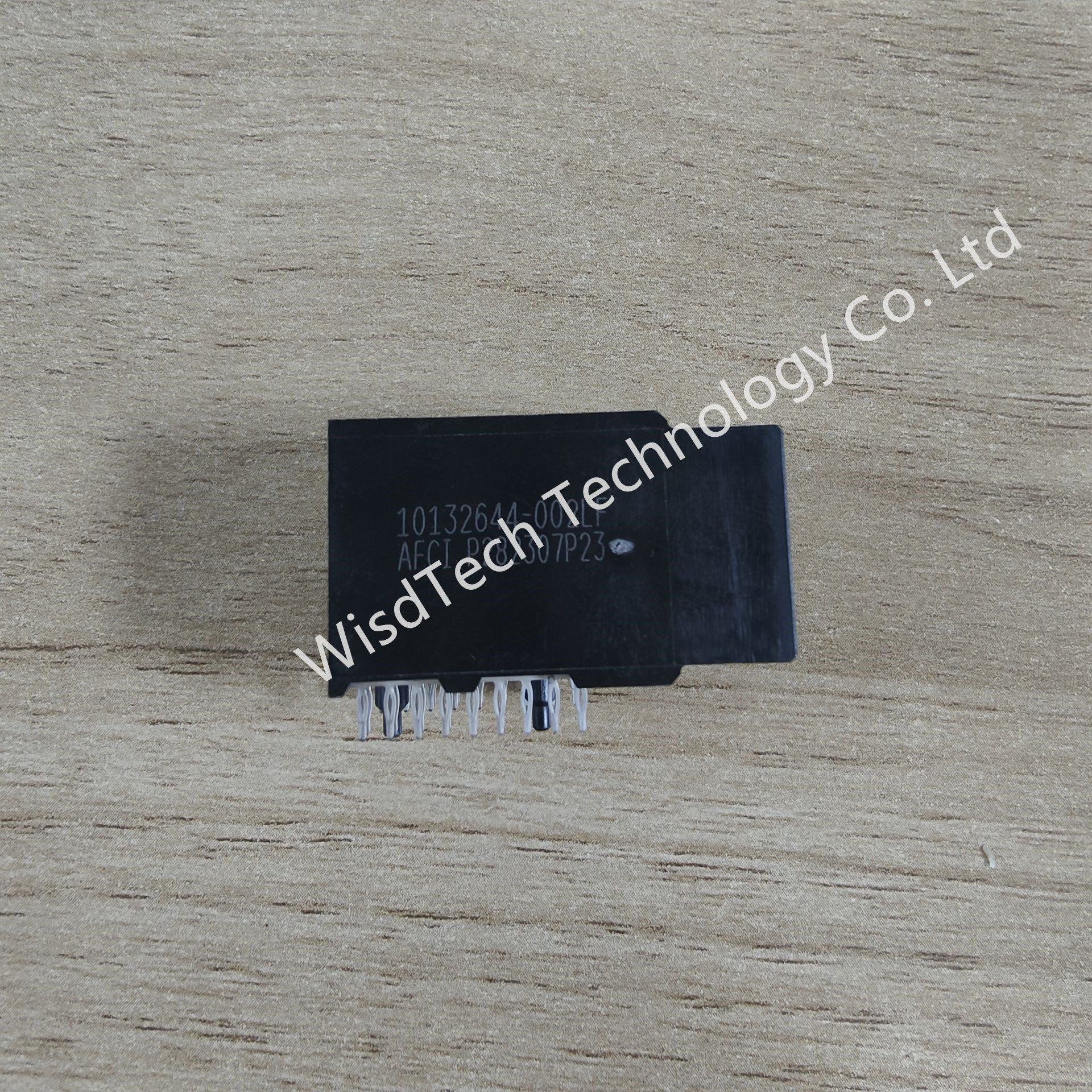 10132644-002LF Heavy Duty Power Connectors 2P R/A Rcpt RA Recpt 2P