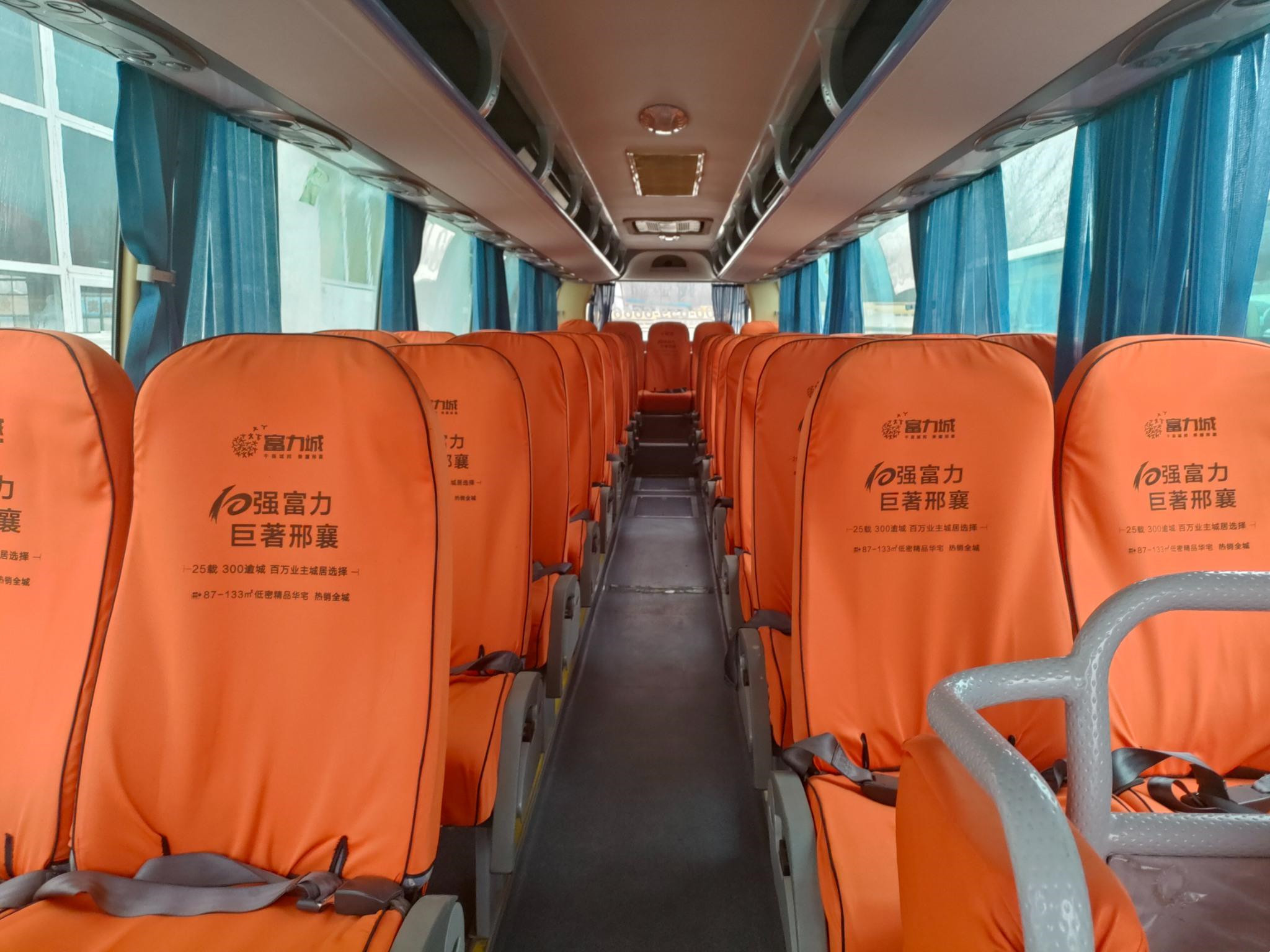 2nd Hand Bus ZK6107 Second Hand Yutong Coach Buses 47 Seats Single Deck