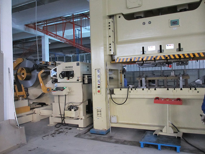 punch feeder