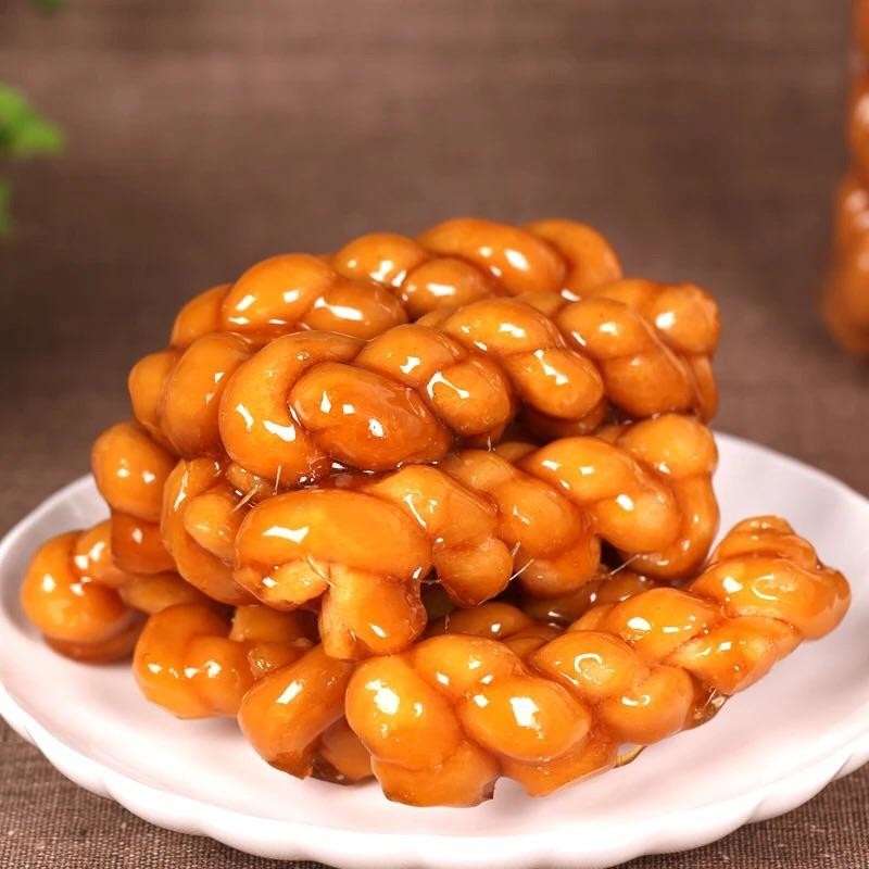 Automatic pouring oil twist making machine,fried dough twist making machine,Chinese doughnut making machine