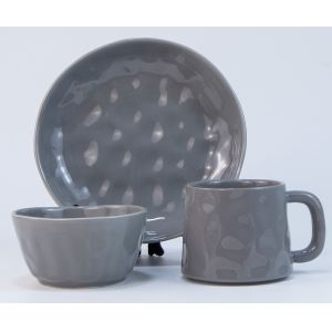 Dinnerware set