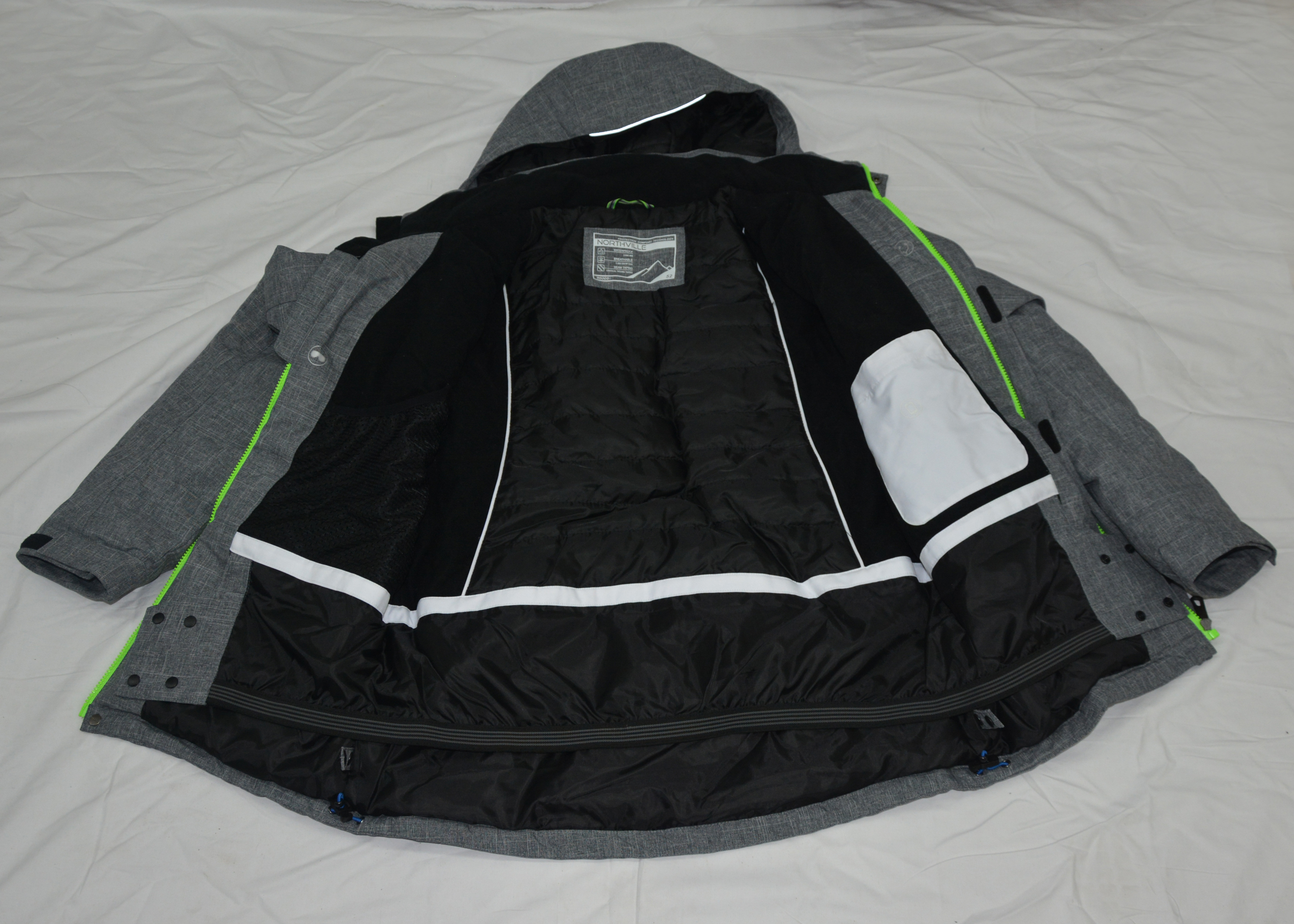 Colorful Mens Quilted Ski Jacket , Waterproof Mens Grey Ski Jacket