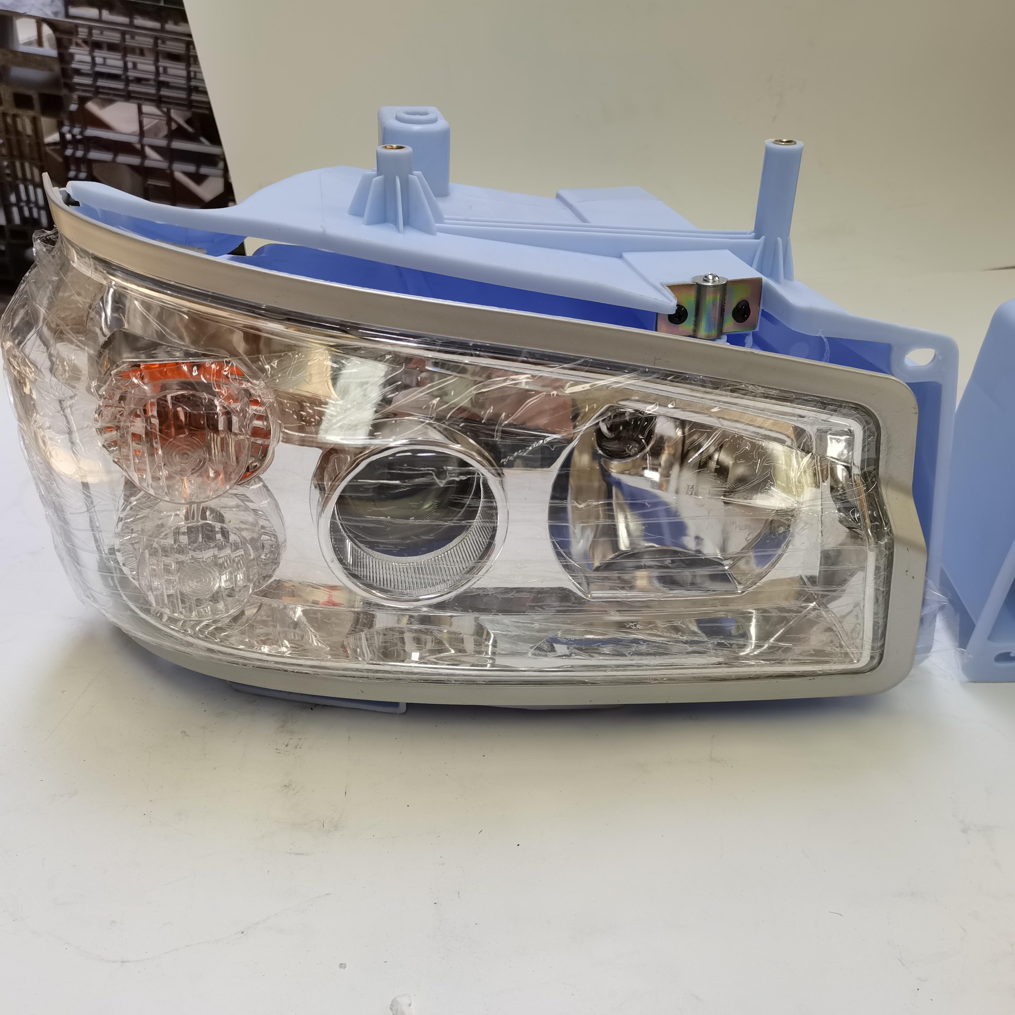 HOWO Truck Headlights Truck fittings