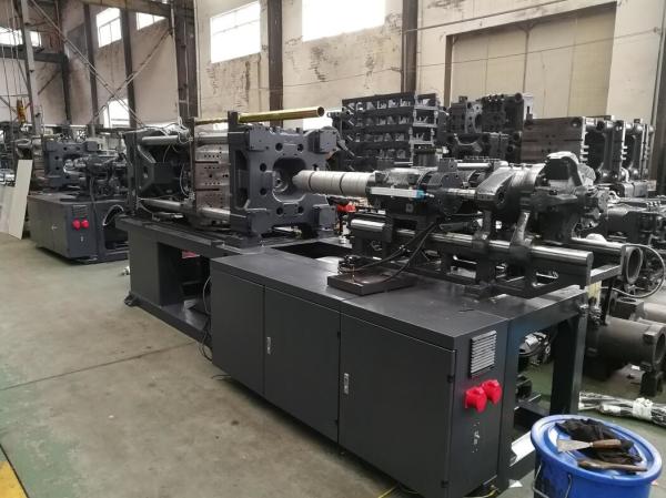 580ton Plastic Injection Molding Machine 34 KW Heater Power With 2 Years
