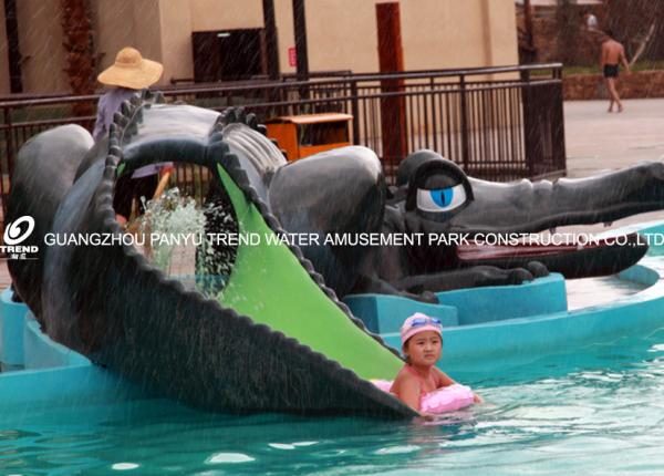 Small Fiberglass Water Pool Slides For Kids , Water Park Equipment Crocodile