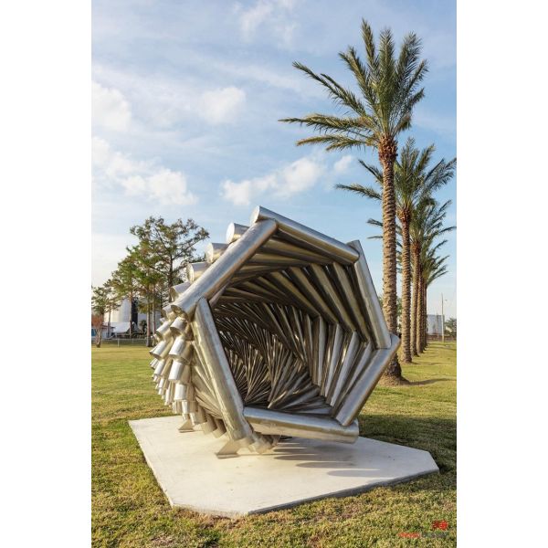 Custom Printing Metal Sculpture Blue Stainless Steel Outdoor Winding Water Pipe Structure