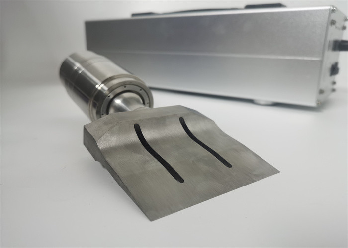 Customized 35Khz Ultrasonic Food Cutting Machine With Titanium Blade