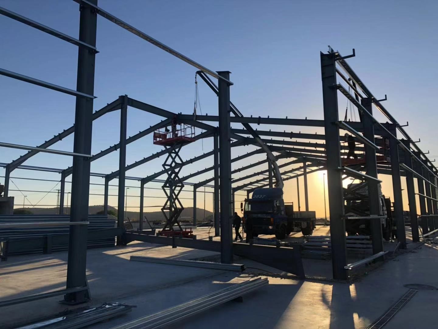 Large Span, Short Construction Period, Environmentally Friendly Galvanized Steel Structure Factory Building