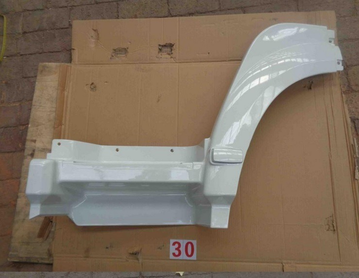 Front Wheel Fender for Sinotruk HOWO Truck Part Wg1642230105