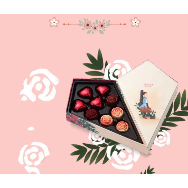 Custom Wrapping Chocolate Boxes Paperboard Liner Half Heart Kite Shape