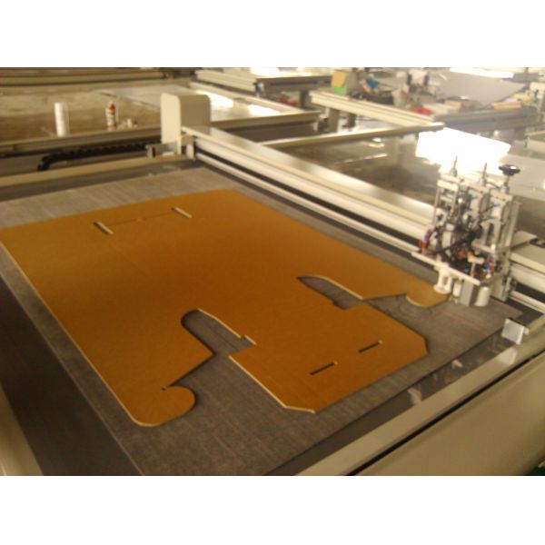 Digital Vacuum Table Corrugated Box Making Machine Automatic Drawing Creasing