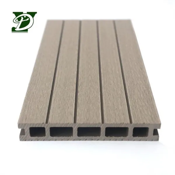 Outdoor Modern Hollow Barefoot WPC Decking