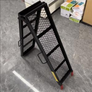 China 500lbs Folding Loading Ramp For Trailers Trucks ATV With Anti Skid Fingers on sale