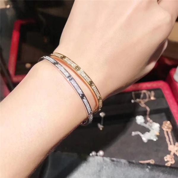 C New collection full sky star bracelet Love bracelet, 18K gold. With a