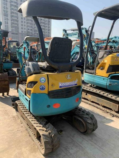 Cummins Diesel Excavator with Excellent Power 2.5 Cubic Meters Bucket Capacity