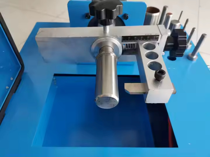 Electric 12v Voltage 1/4'' To 2'' Hose Size Hydraulic Hose Skiving Machine With Motor Power 0.4 Kw Hose Peeling Machine Car Loading