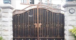 Wholesale Hot Dipped Galvanized Morden Iron Gate Anti Rust Swing / Sliding Open Style from china suppliers