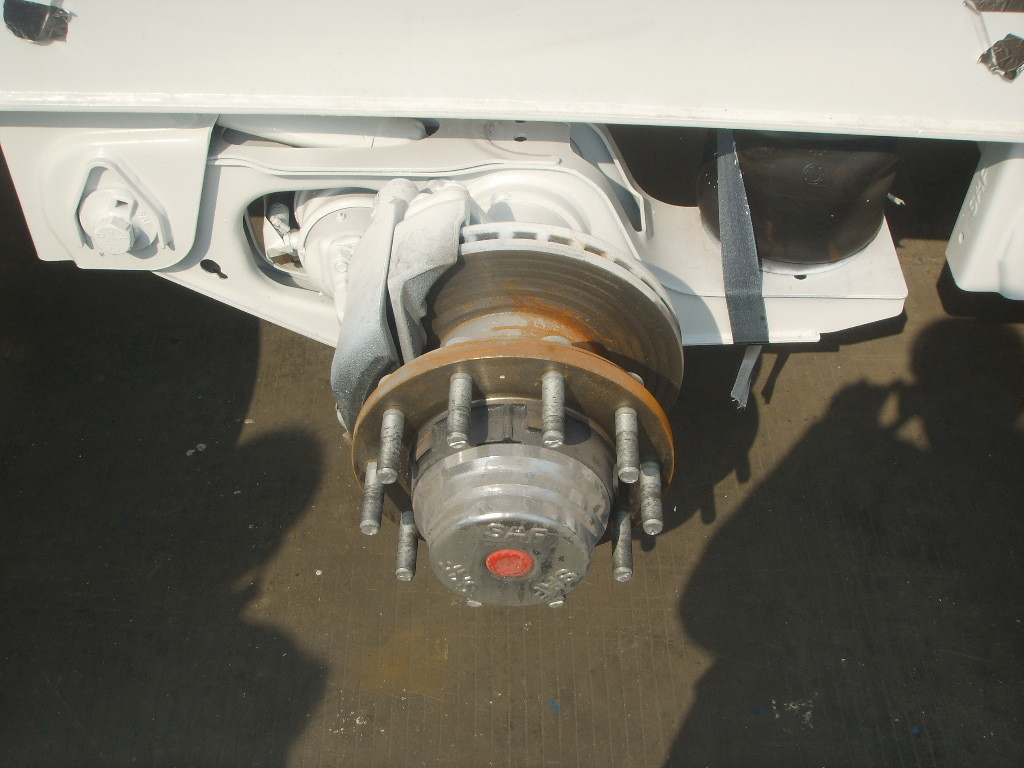 Diesel fuel type Tractor Trucks with one sleeper cabin ISO / CCC / DOT approved