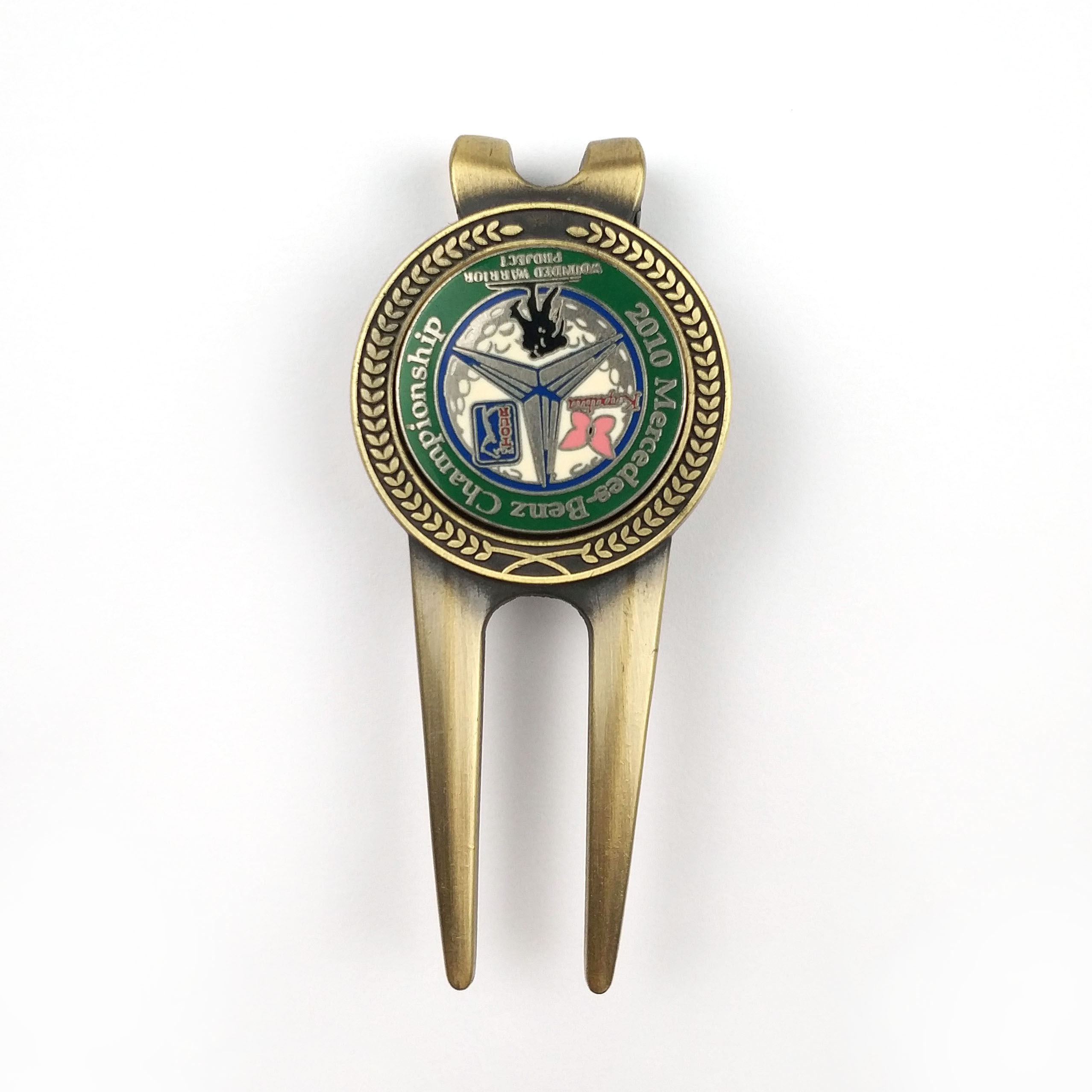 Take Your Golf Game to the Next Level with Our Innovative Golf Divot Tool