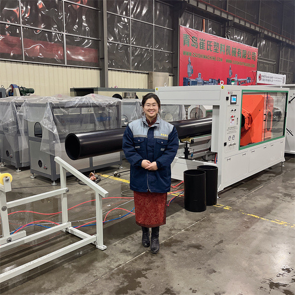 Automatic Feeding Plastic Pipe Machine 200mm-500mm Plastic Pipe Production Line
