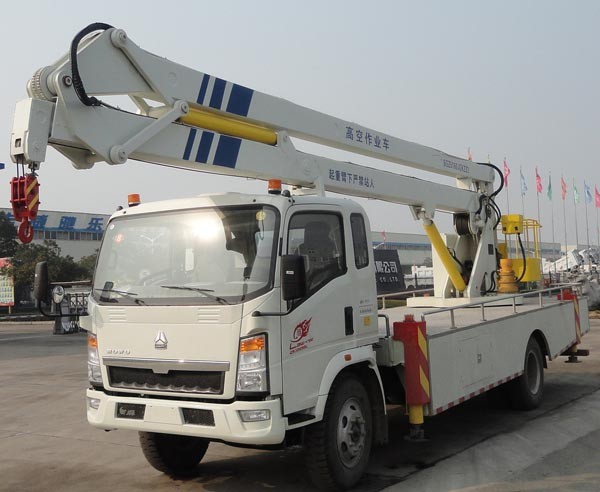8 /12 /16 Tons Hydraulic Small Truck Crane , 10 Ton Crane Truck With Telecopic Boom