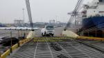 Sinotruk 6x4 Liquid Tanker Truck Fuel Oil Tanker Lorry Carbon Steel Material