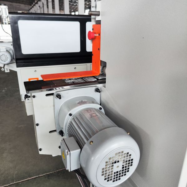 Precision Small Basic Edge Bander Compact Custom Woodworking Furniture Production