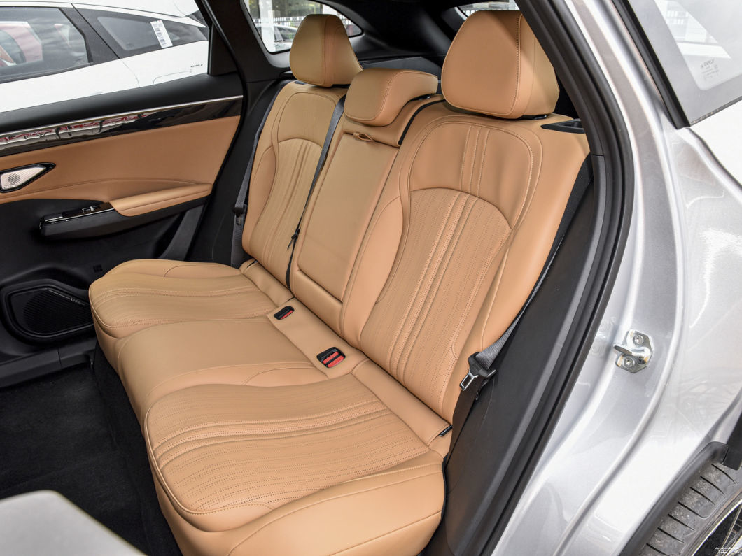 Geely Galaxy L7 Hybrid SUV Plug-in 1.5t 3dht New Energy Vehicle