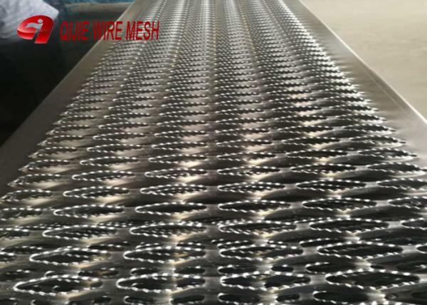 Hot Dipped Galvanized Plate Perforated Metal Mesh Safety Grating Walkway Anti -