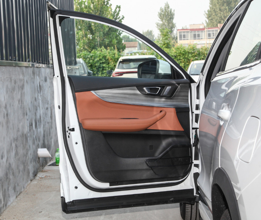 2023 Chery Tiggo 1.6T 197HP 290 TGDI Automatic Left Hand Gasoline Mid SUV