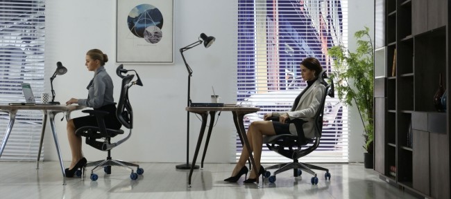 IVINO Polished Aluminum Chair Multi-function Ergonomic Mesh Back Office Chair