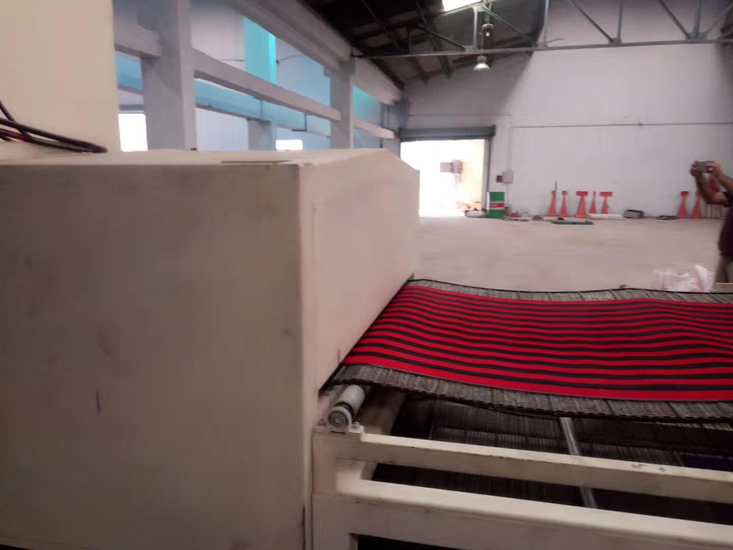 Red Color PVC Plastic Car Mat Making Machine Siemens Motor High Durability