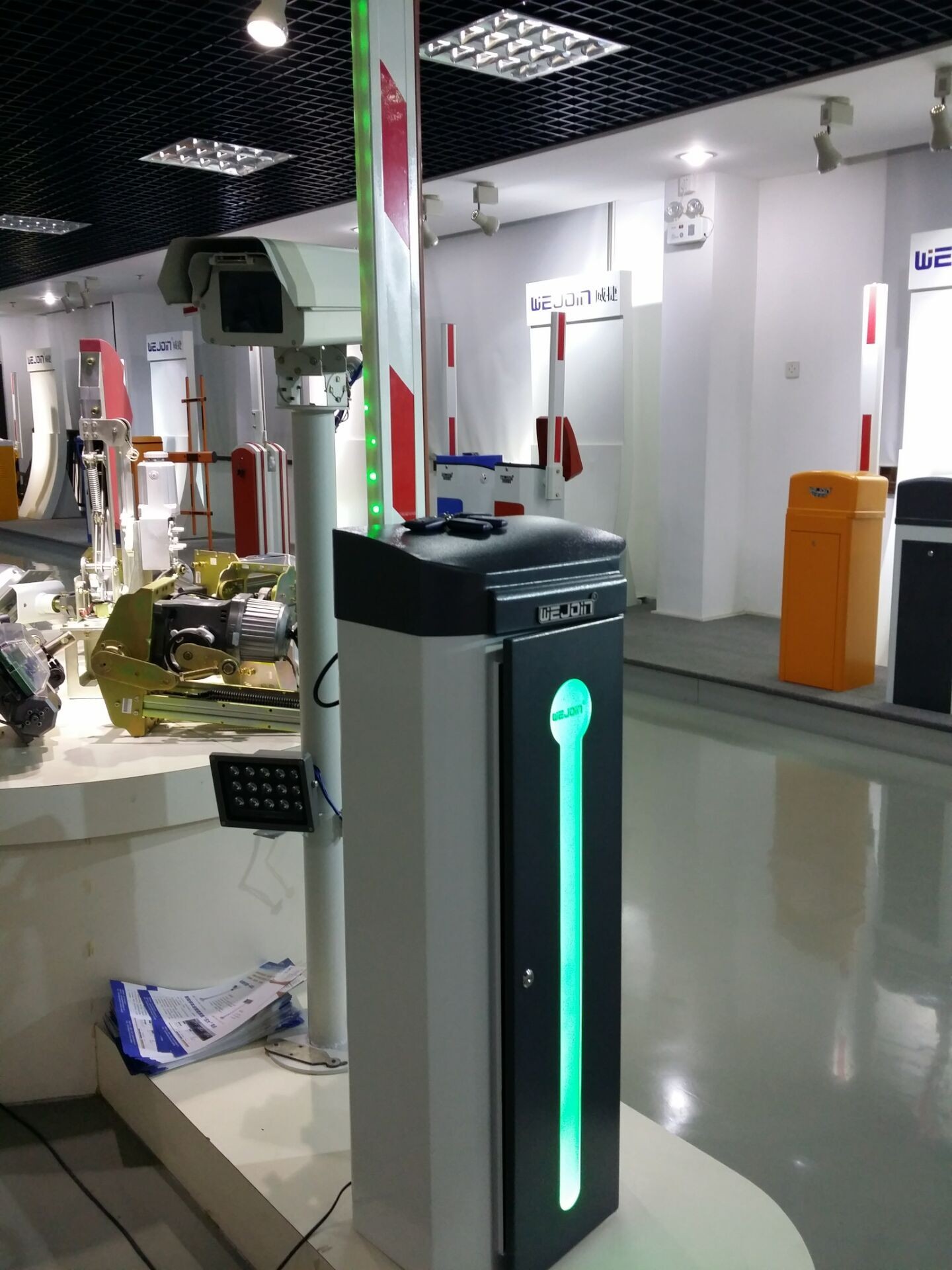 Automatic Parking Barrier Gate Aluminum Alloy Motor Material With Single Bar