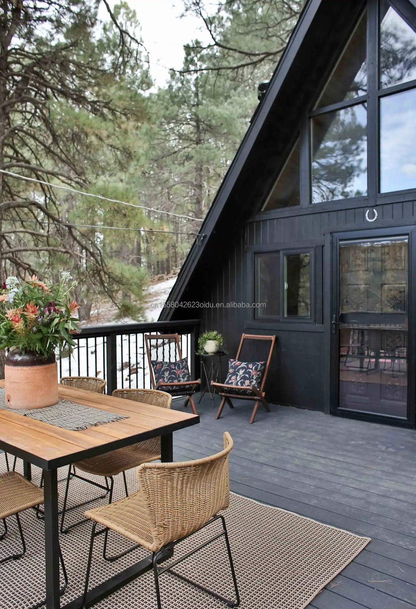 20ft or 40ft Container Modern Design EU Triangle Shape Steel Structure Wooden Houses with A-Shaped Steel Structure Frame Room