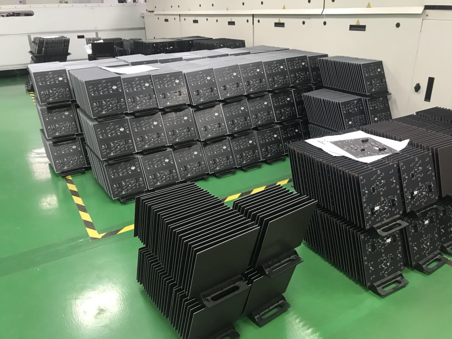 P7.62 Indoor Portable Commercial SMD Outdoor LED Display Lightweight 800g Wall Mounted Shenzhen Factory