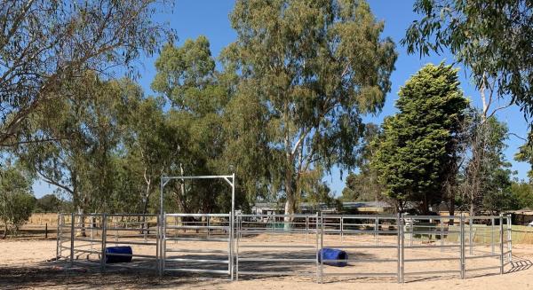 Factory Price 19M Horse Round Yard Livestock Panel Horse Stable Panels Round