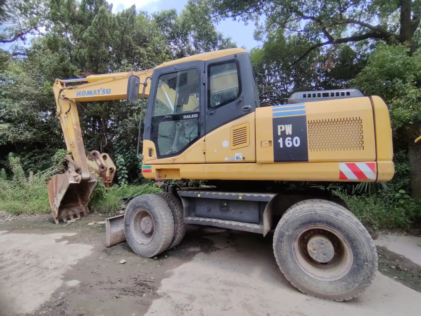 16 Ton Japan Mini Excavator Komatsu PC160 PC PW 160 with Machine Weight of 16000 KG