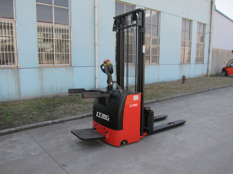 Automatic Lifting Long Life Electric Pallet Stacker Battery Powered 1500kg Capacity