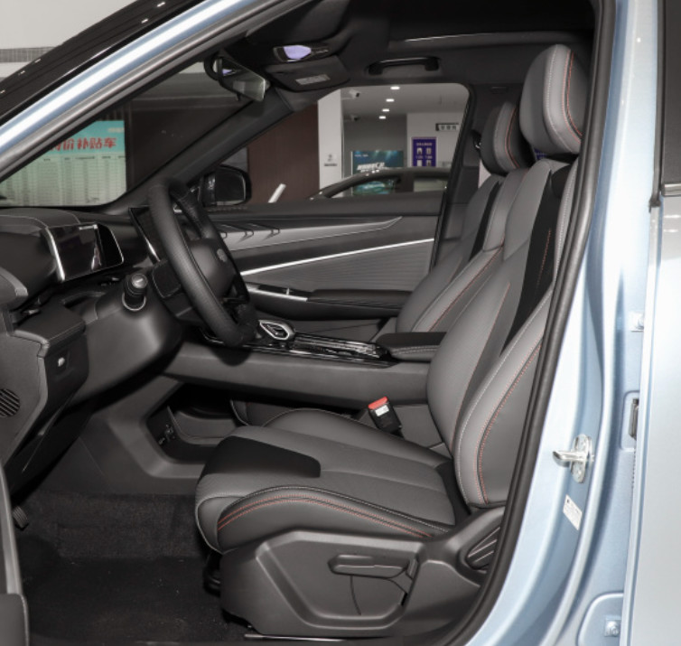 Geely Atlas Pro 2023 2.0TD DCT Zungui Version 5 Door 5 seats Compact SUV