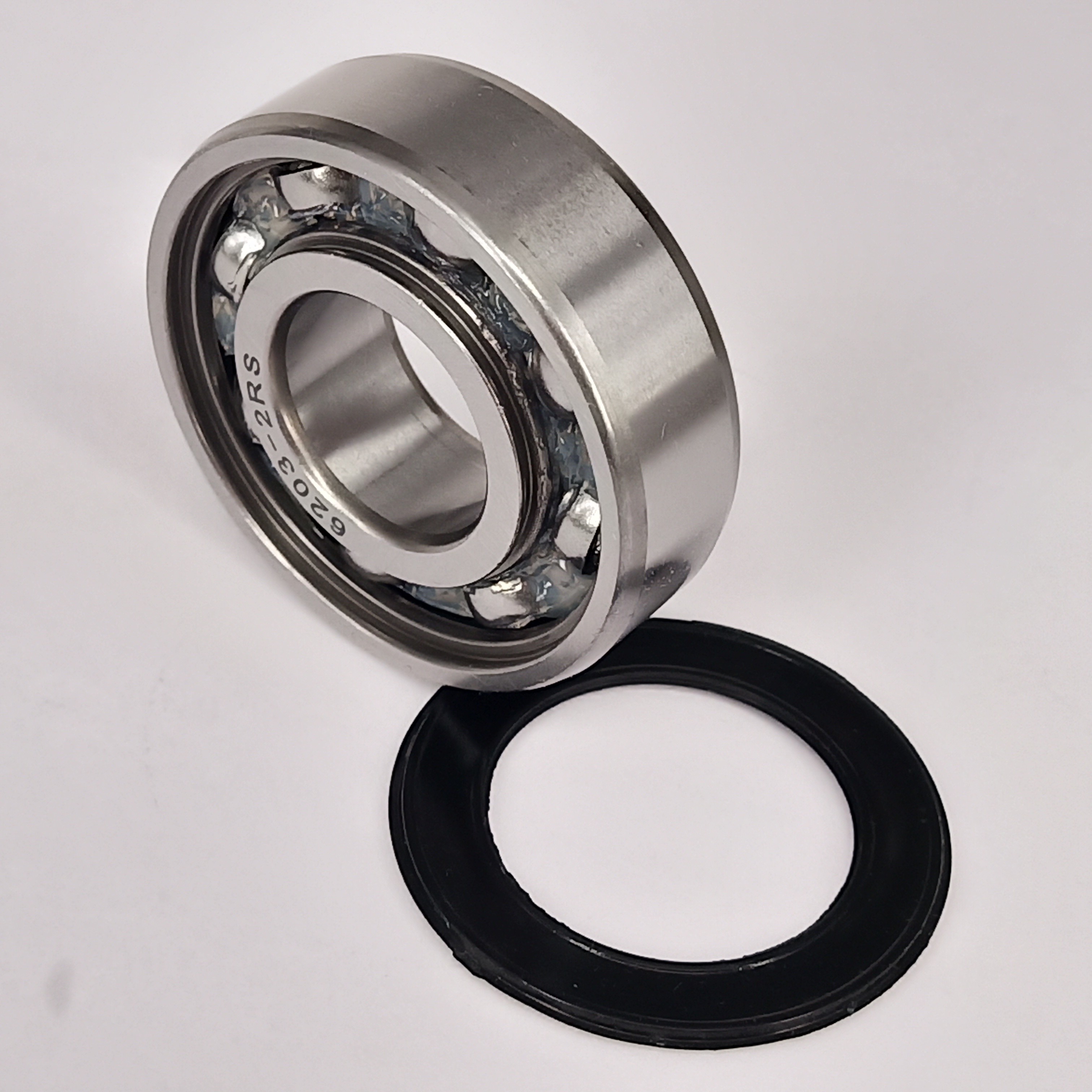 17 40 12mm Deep Groove bearings 6203 ZZ 2RS Japanese Technology Deep Groove Bearings Supplier