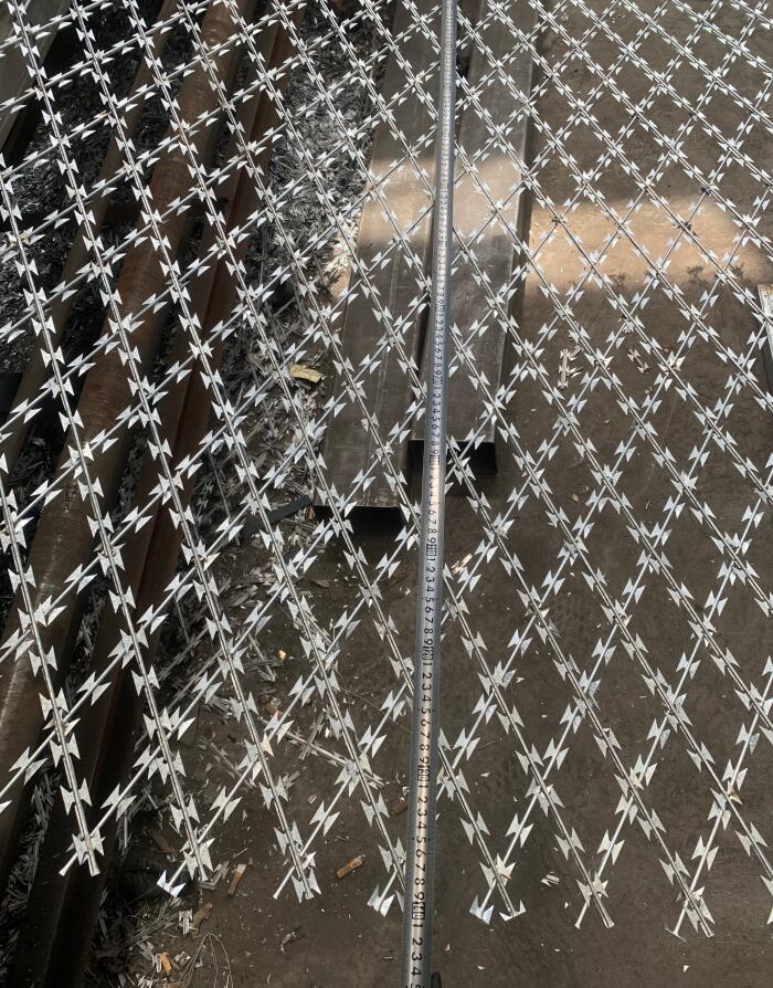 welded razor wire mesh