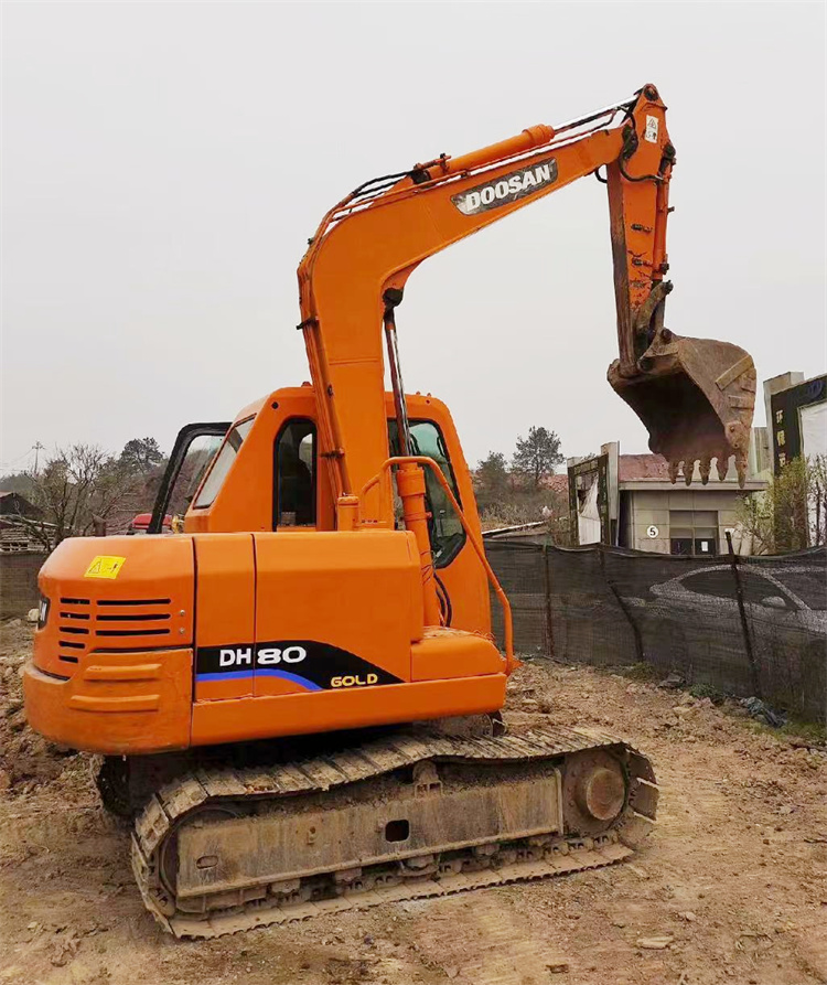 8 Ton Doosan DH80 Excavator Second-hand Machine for Earth-moving in Good Condition