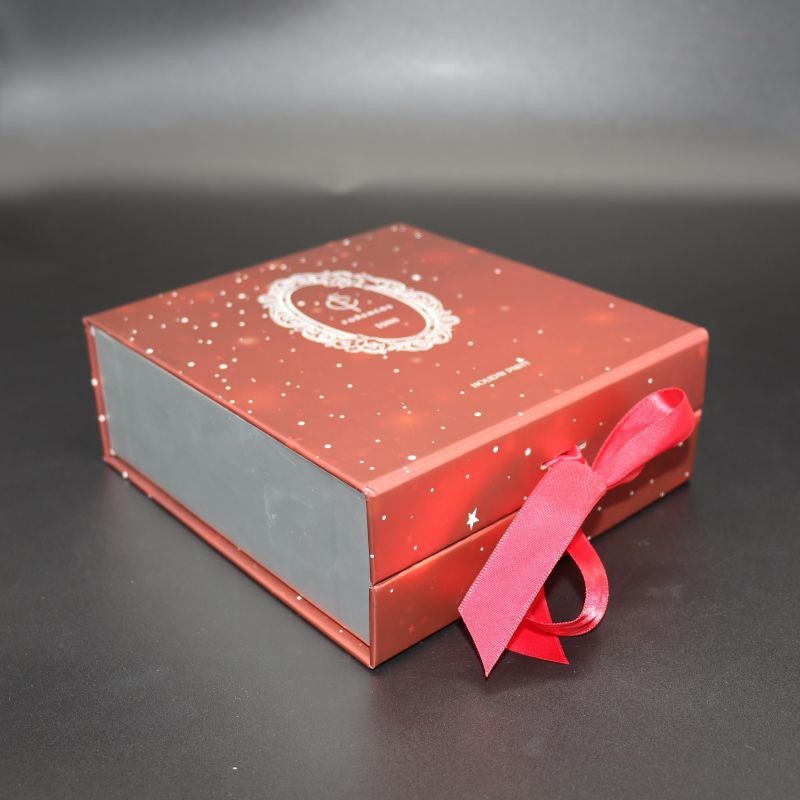 OEM Flap Lid Magnetic Rigid Gift Box With Ribbon And EVA Insert