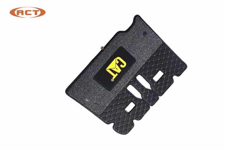 Cab Spare Parts erpillar E200B Floor Mat / Excavator Accessories