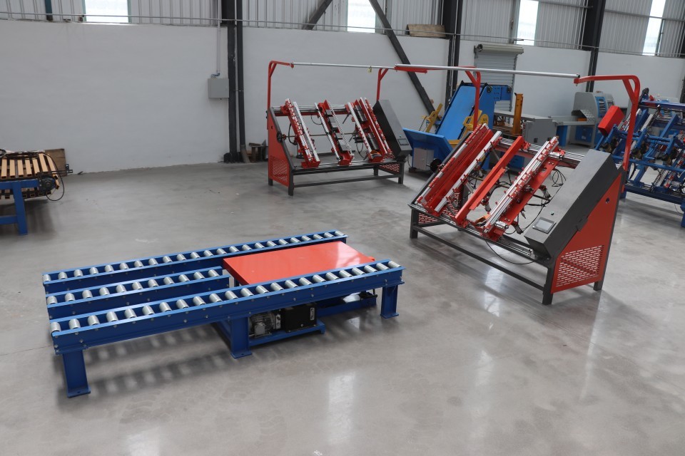 Penutic Pallet Nailing Table, Wood Stringer Pallet Nailer Machine, Wood Pallet Nailing Machine