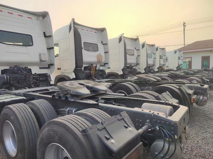 Used Sino Truck Howo 10 Wheels T7H Tractor Head Man Engine 480hp High Roof Cabin With A/C