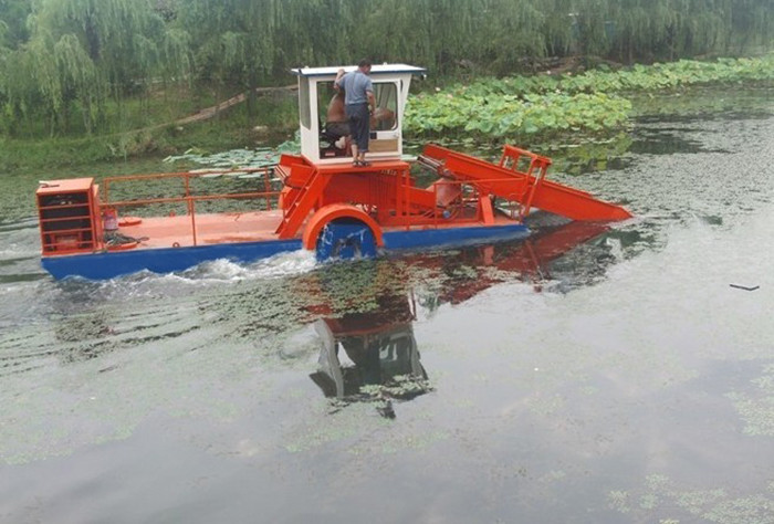 Light Flexible 9 Cubic Capacity Eco Harvester For Moderate Water Areas