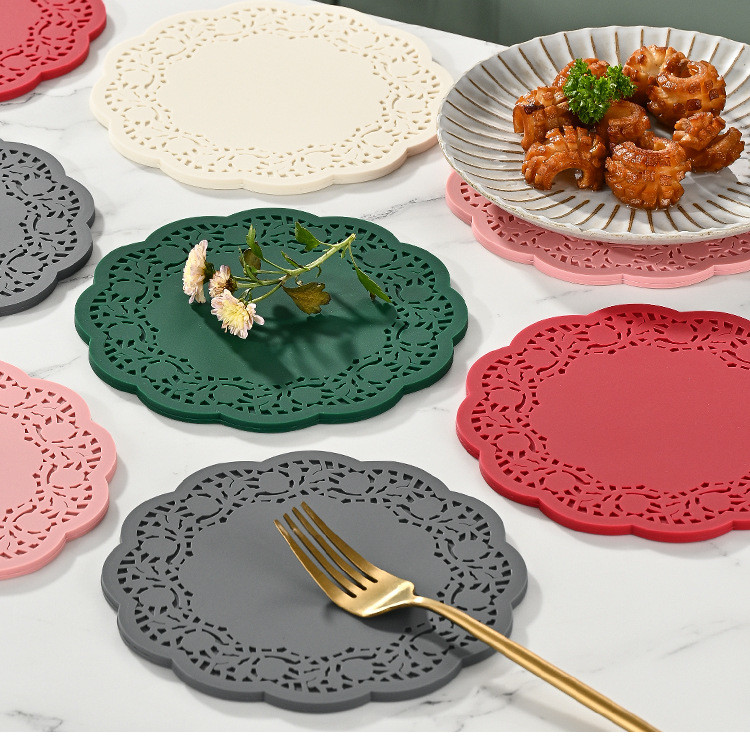 Silicone Drink Coasters With Holder Drink Cup Coasters Silicone Trivet Mats Heat-Resistant Tea Mat Housewarming Gifts
